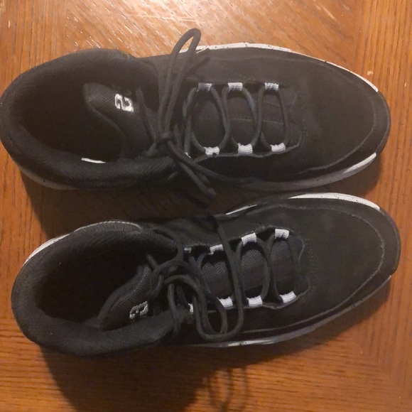 EUC Nike Jordan’s basketball shoes - Picture 2 of 6